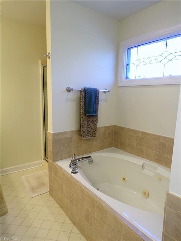1218 Gatehouse Road High Point, NC 27262 - Photo 20 of 30 Gallery Image 20