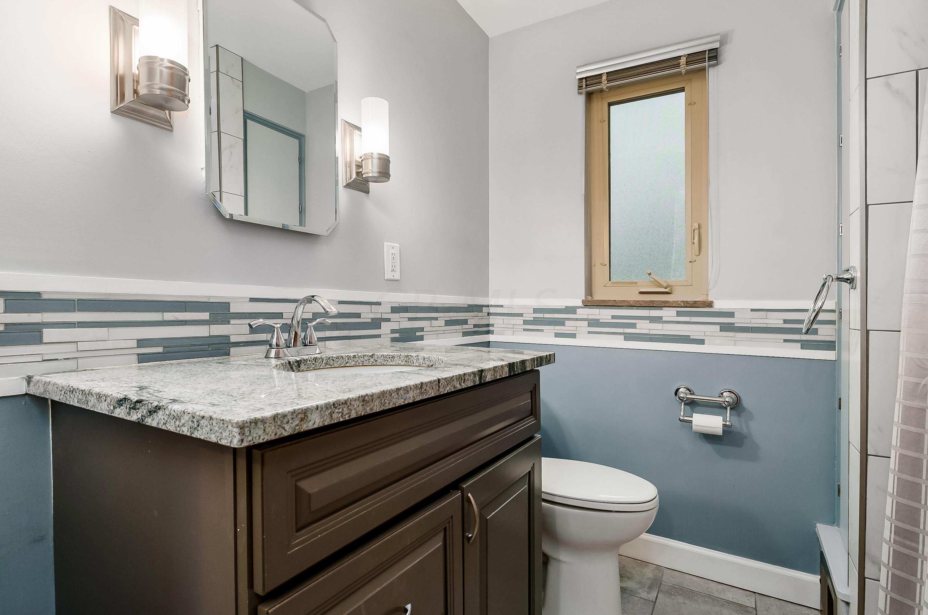 2018 Harwitch Road Upper Arlington, OH 43221 - Photo 20 of 38