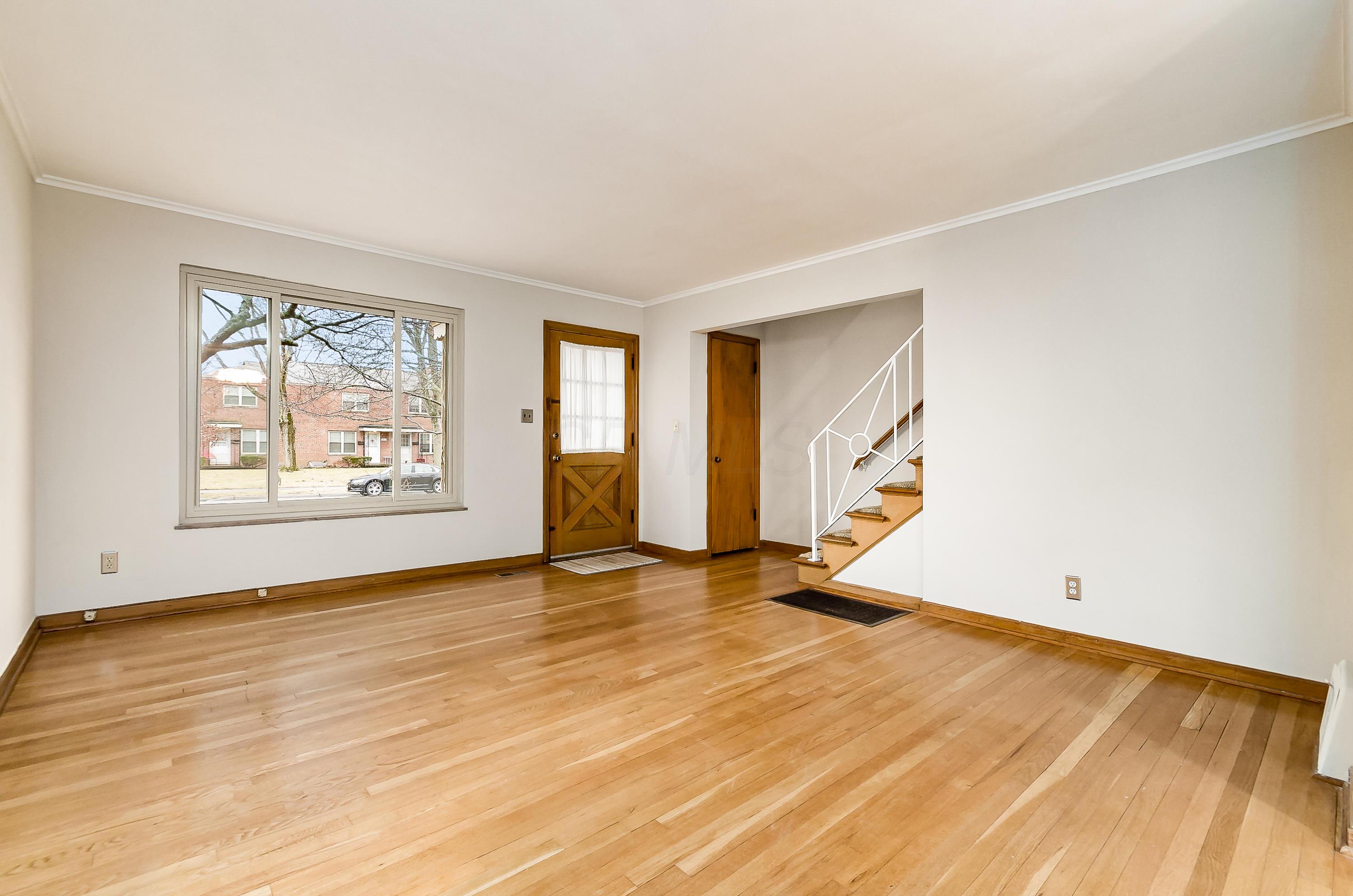 2018 Harwitch Road Upper Arlington, OH 43221 - Photo 5 of 38