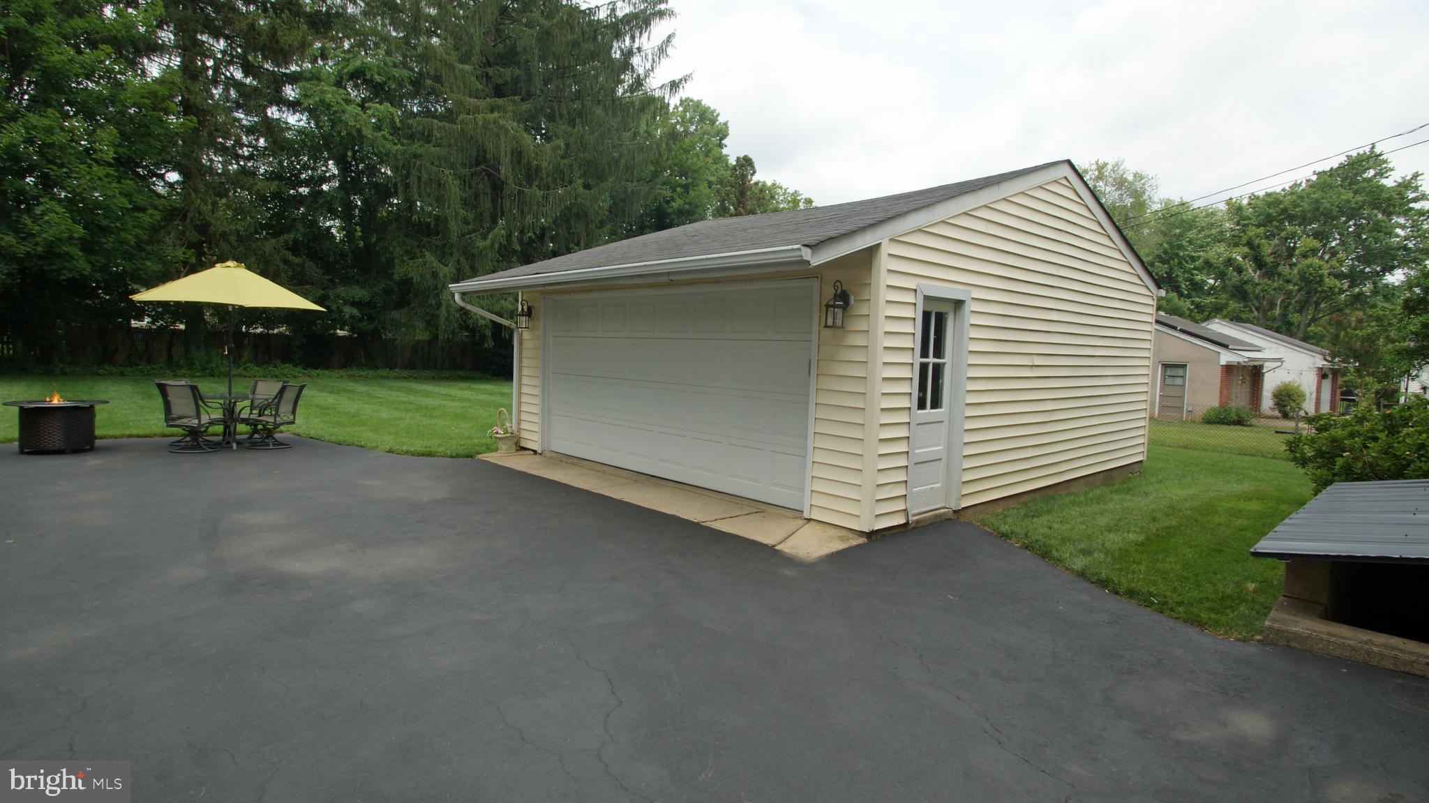511 Marks Road Oreland, PA 19075 - Photo 22 of 26 Two Car Detached Garage
