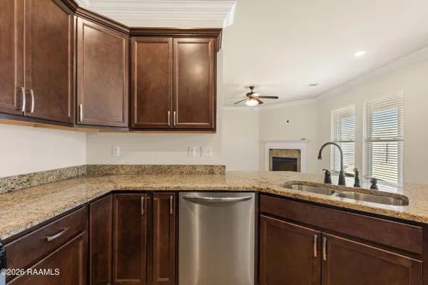 $2,000 | 122 Maddox Jude Drive, Maurice, LA 70555
