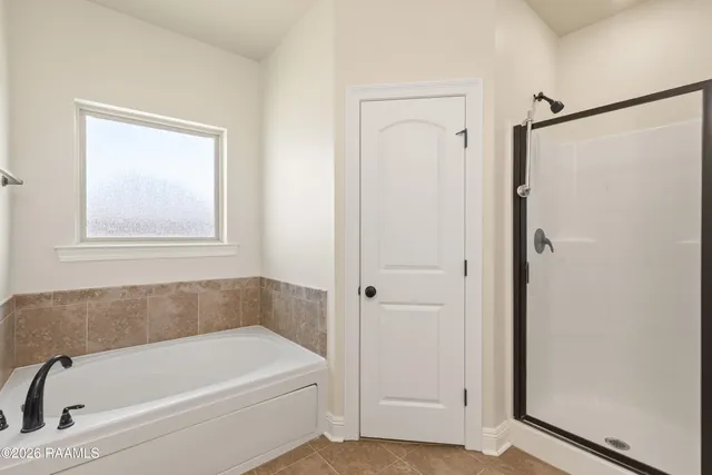 $2,000 | 122 Maddox Jude Drive, Maurice, LA 70555