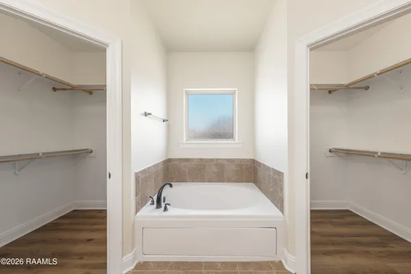 $2,000 | 122 Maddox Jude Drive, Maurice, LA 70555