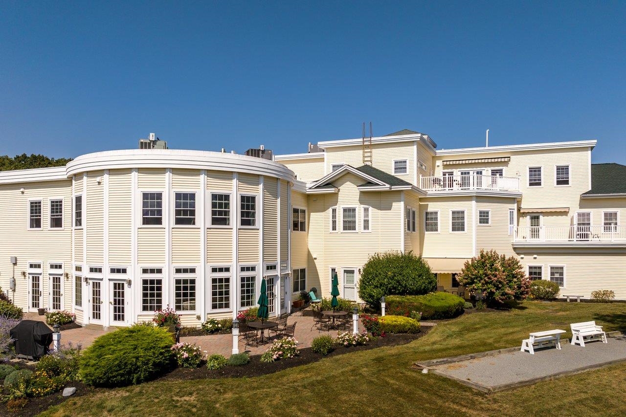 118 Secretariat Way, Unit 211 Rochester, NH 03867 - Photo 1 of 55 Gallery Image 1