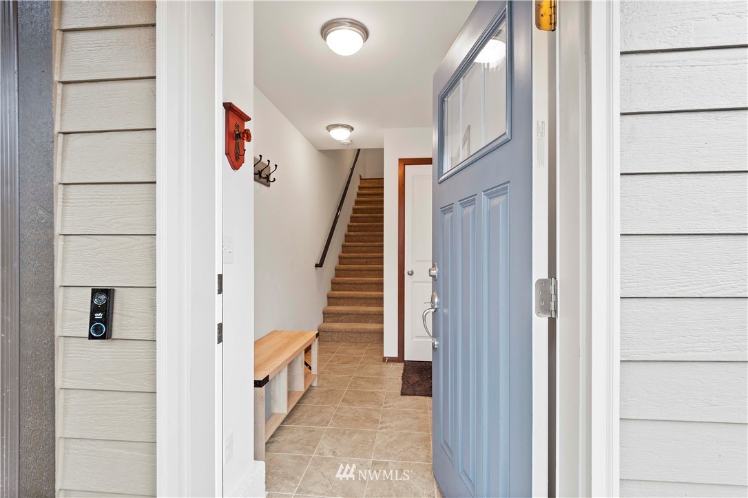16508 1st Drive Southeast Bothell, WA 98012 - Photo 4 of 27 Gallery Image 4