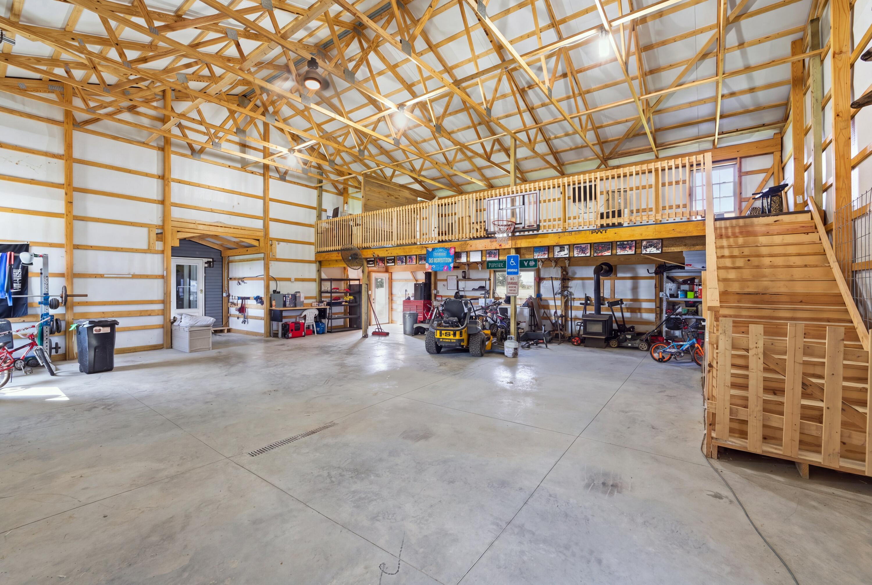 11144 Dingess Road Circleville, OH 43113 - Photo 20 of 47 Garage reduce