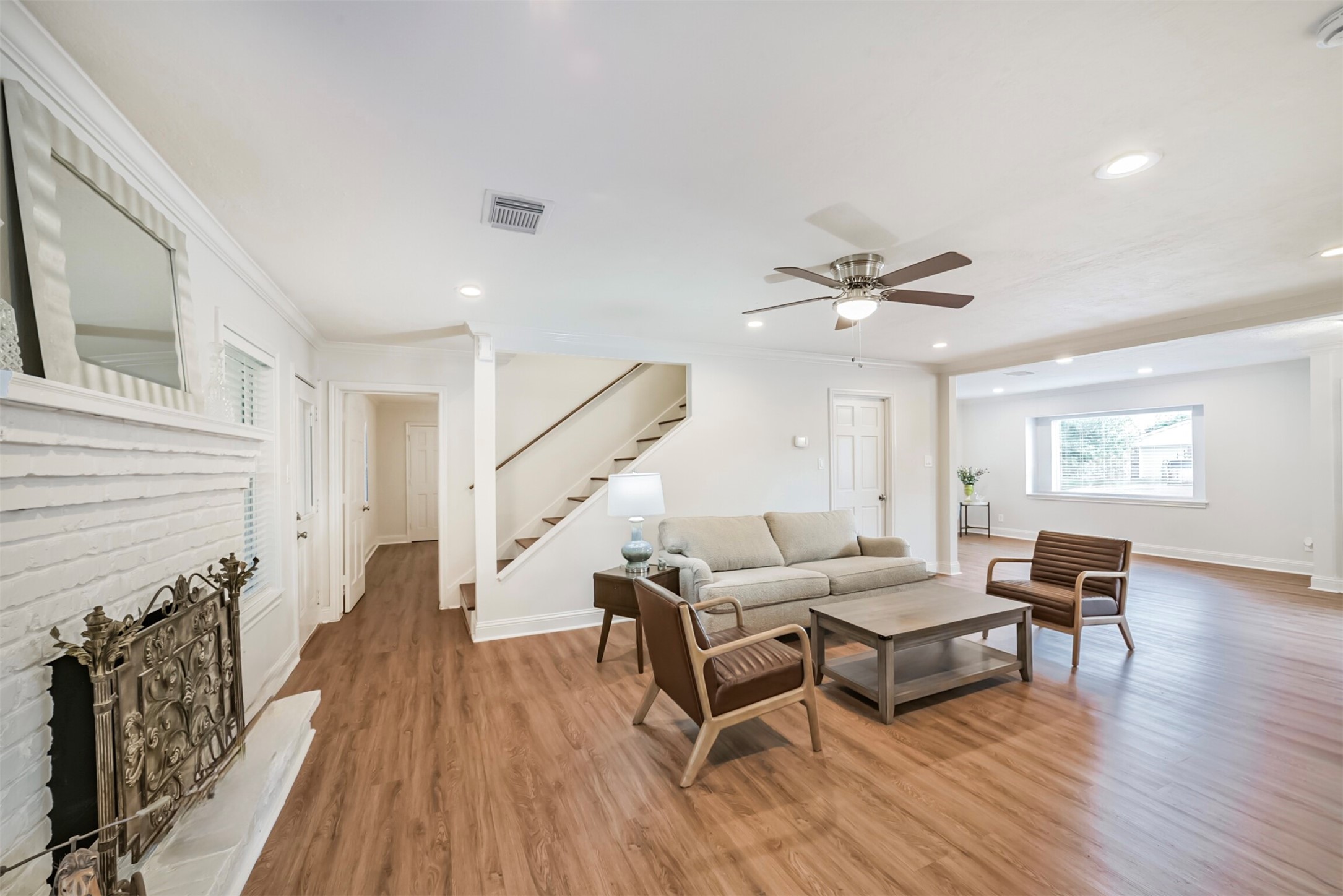 3319 Springrock Lane Houston, TX 77080 - Photo 3 of 38 Spacious living room with virtual staging
