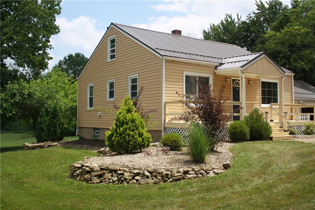 3950 Ivanhoe Road Sharpsville, PA 16150 - Photo 4 of 32