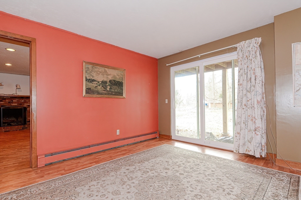 72 Allen Road Sturbridge, MA 01566 - Photo 31 of 40 an empty room with windows