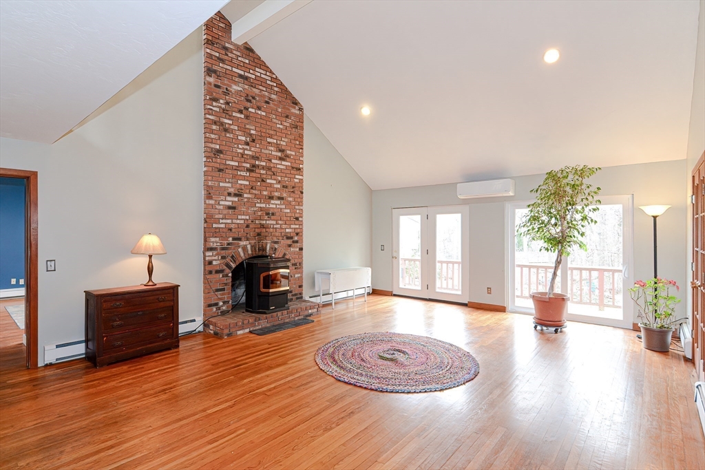 72 Allen Road Sturbridge, MA 01566 - Photo 5 of 40