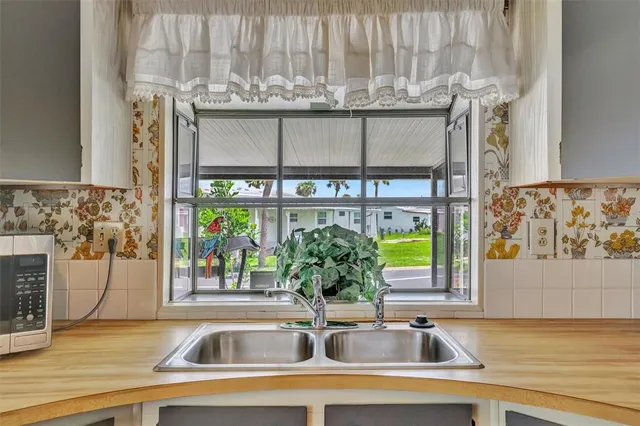 $249,900 | 129 East St Lucia Loop, Apollo Beach, FL 33572