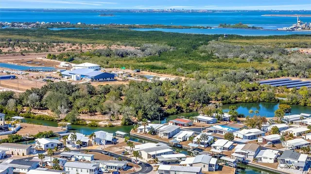 $249,900 | 129 East St Lucia Loop, Apollo Beach, FL 33572