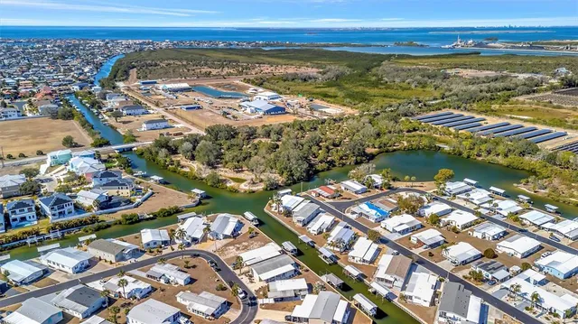 $249,900 | 129 East St Lucia Loop, Apollo Beach, FL 33572