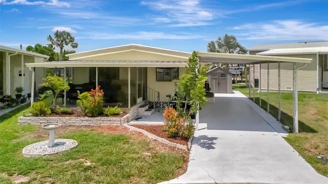 $249,900 | 129 East St Lucia Loop, Apollo Beach, FL 33572