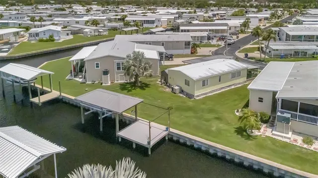 $249,900 | 129 East St Lucia Loop, Apollo Beach, FL 33572