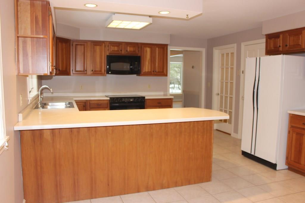 72 Eaton Ridge Drive Holden, ME 04429 - Photo 4 of 35 Photo