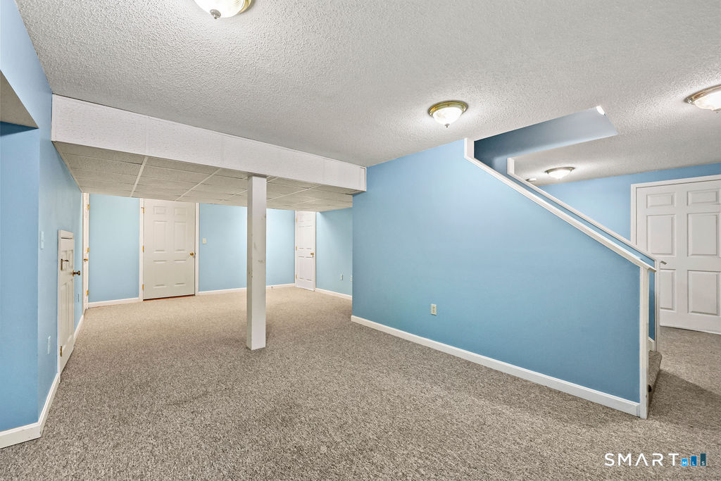 209 Lancaster Way Cheshire, CT 06410 - Photo 32 of 40