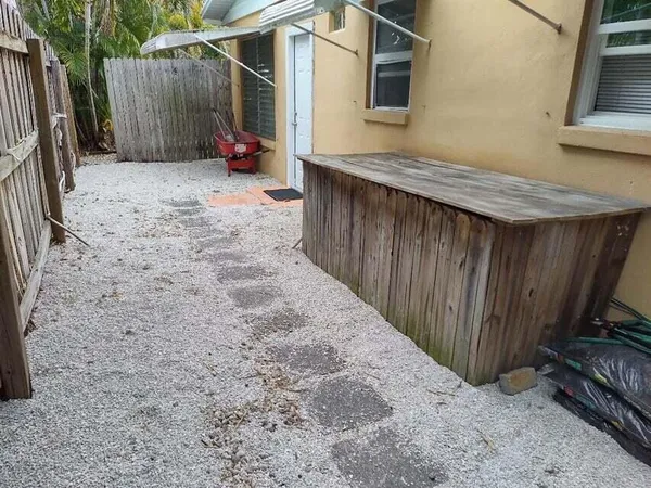 $1,600 | 1951 Kathy Lane, Unit B, Juno Ridge, FL 33408