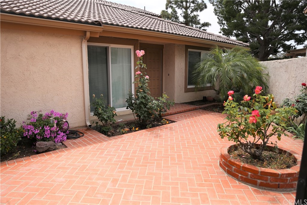 8462 Basin Circle Huntington Beach, CA 92646 - Photo 2 of 29