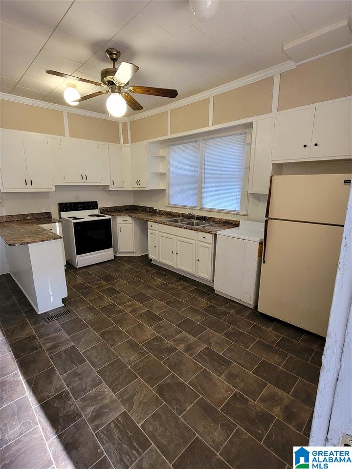 131 Forest Road Bessemer, AL 35023 - Photo 9 of 21