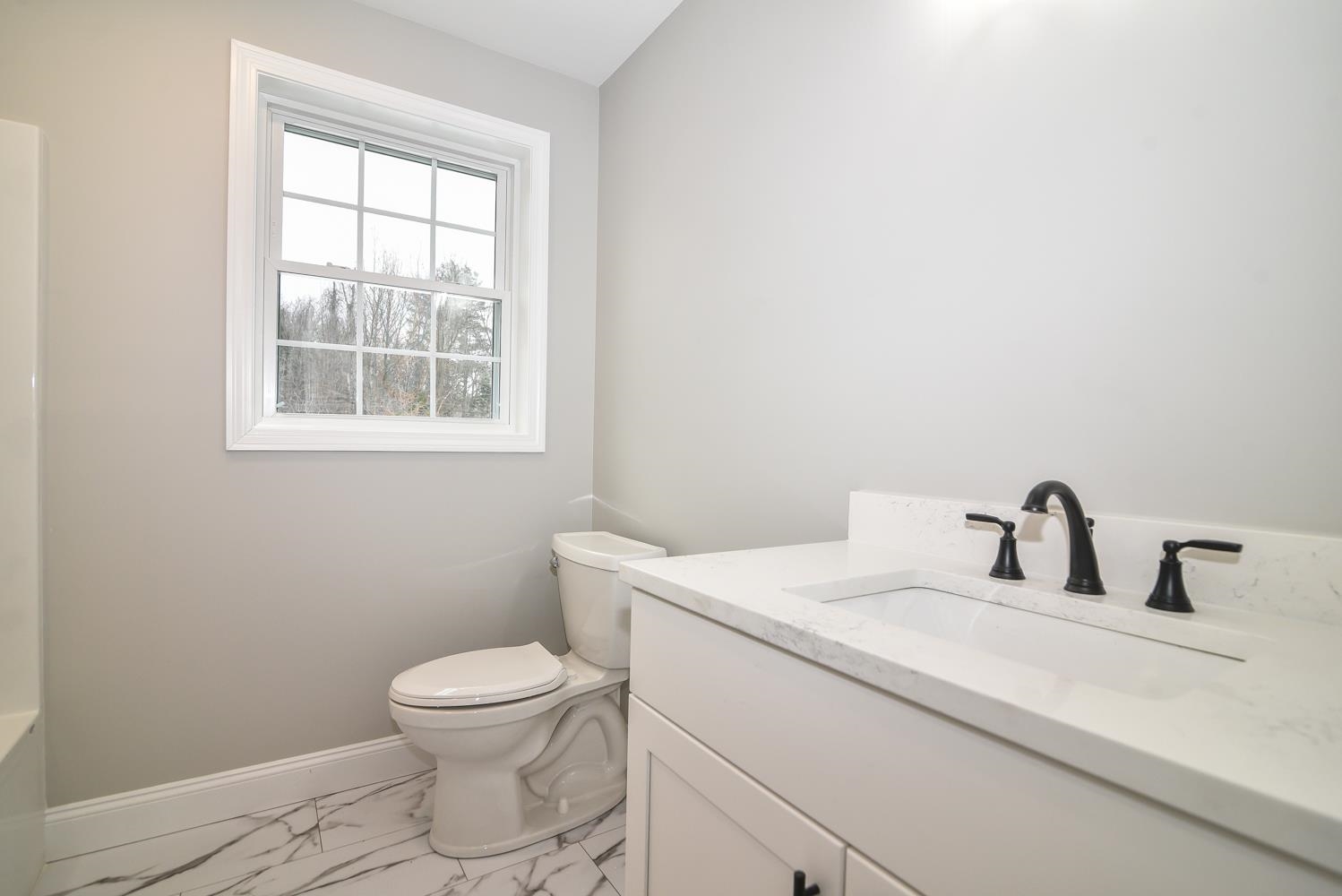 19 Mammoth Road Hooksett, NH 03106 - Photo 24 of 48