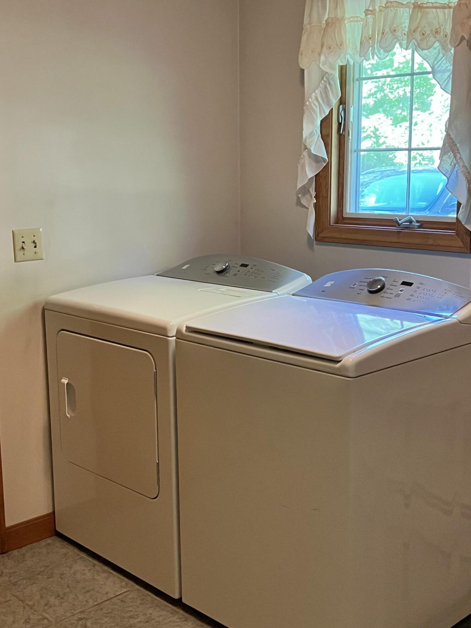 298 Perham Street Farmington, ME 04938 - Photo 12 of 52 IMG_3376