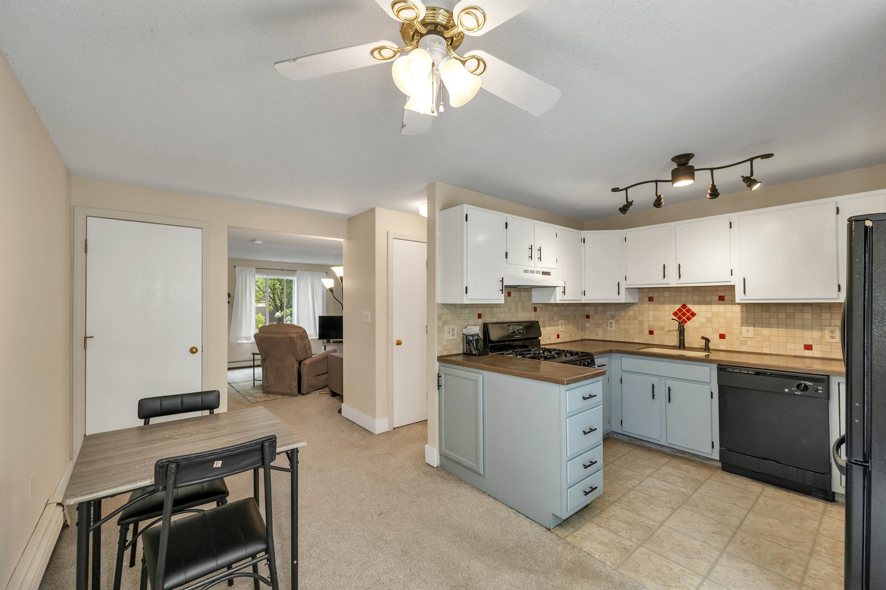 238 Base Hill Road, Unit 5 Keene, NH 03431 - Photo 4 of 25 Gallery Image 4