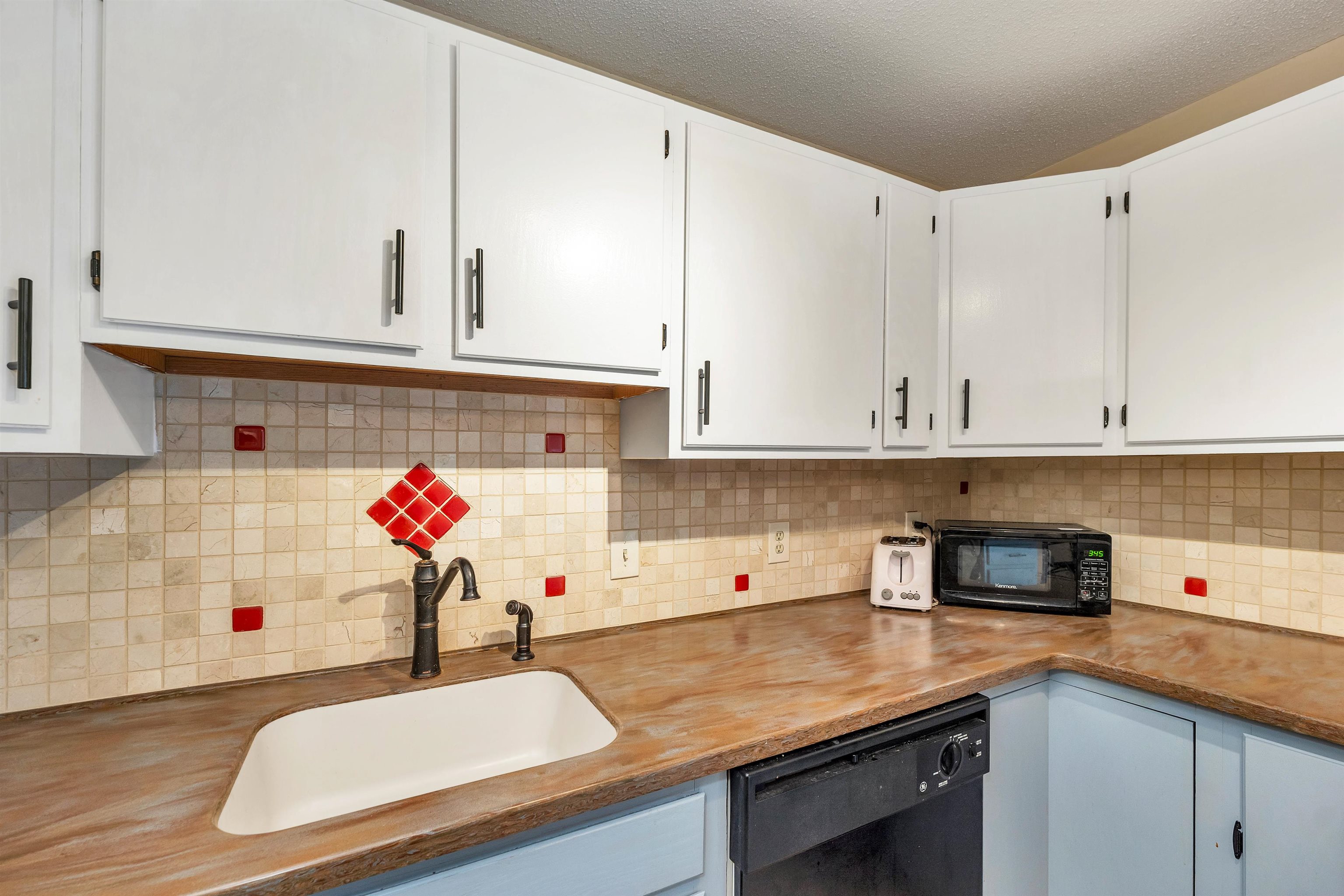 238 Base Hill Road, Unit 5 Keene, NH 03431 - Photo 6 of 25 Gallery Image 6