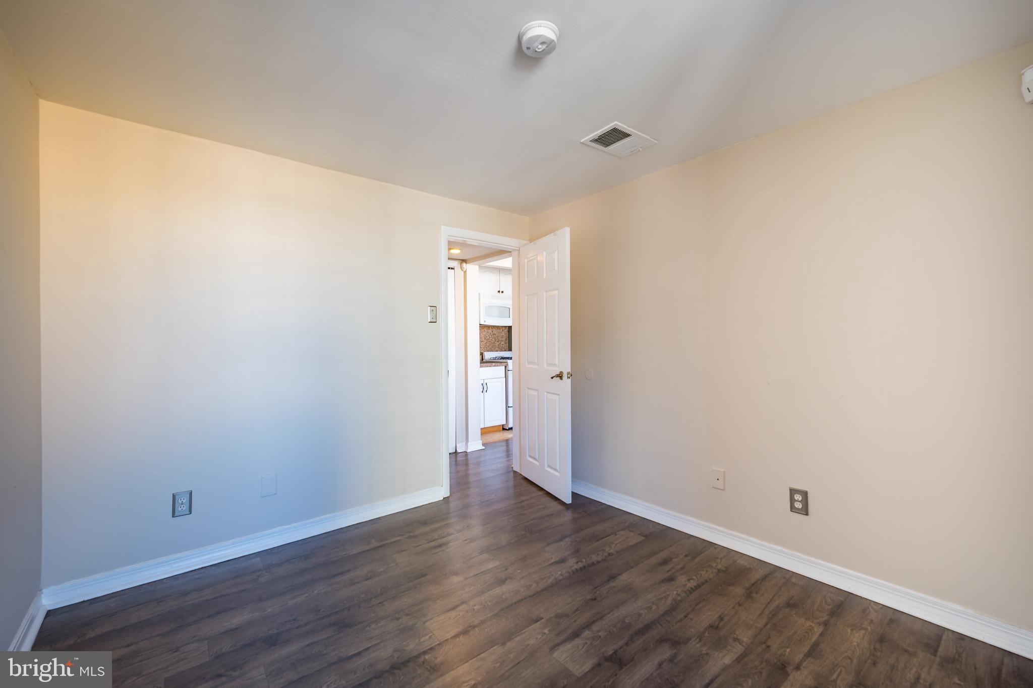 2135 Walnut Street, Unit 1001 Philadelphia, PA 19103 - Photo 11 of 18