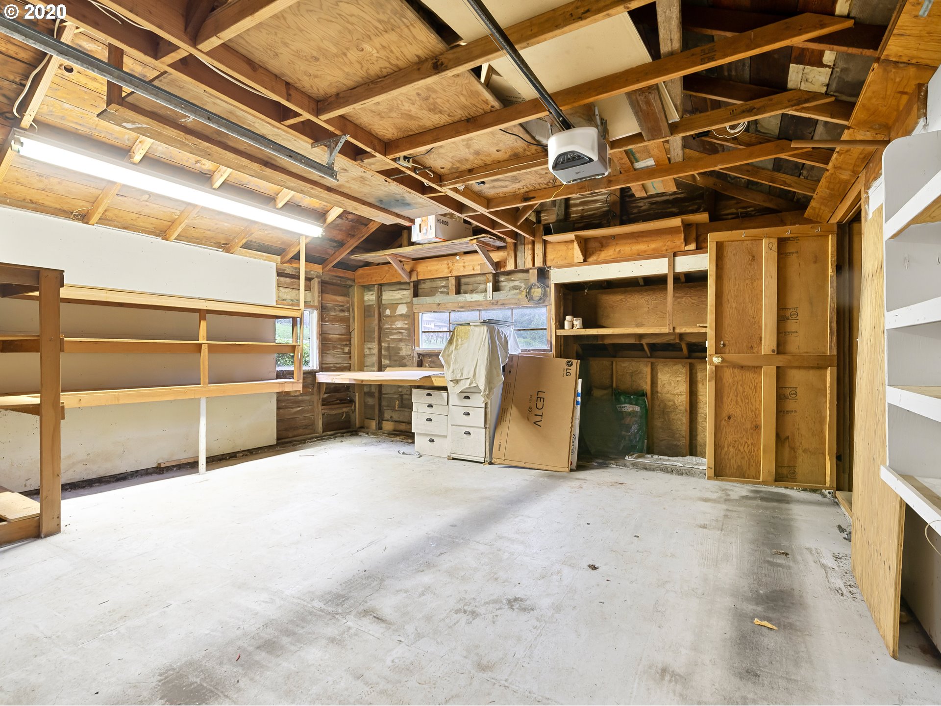 21960 Southwest Ribera Lane West Linn, OR 97068 - Photo 22 of 32 Gallery Image 22