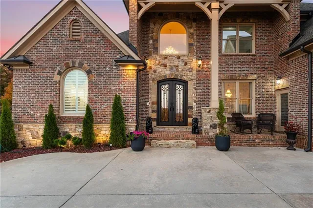 $1,299,900 | 2711 Wildflower Way, Hoschton, GA 30548