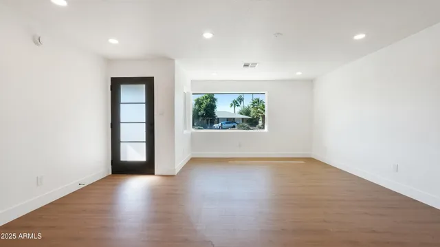 a view of a yard in front of house