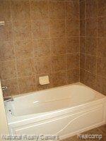 3403 Shadwell Lane Rochester, MI 48306 - Photo 7 of 13 Monroe 2nd. Bath