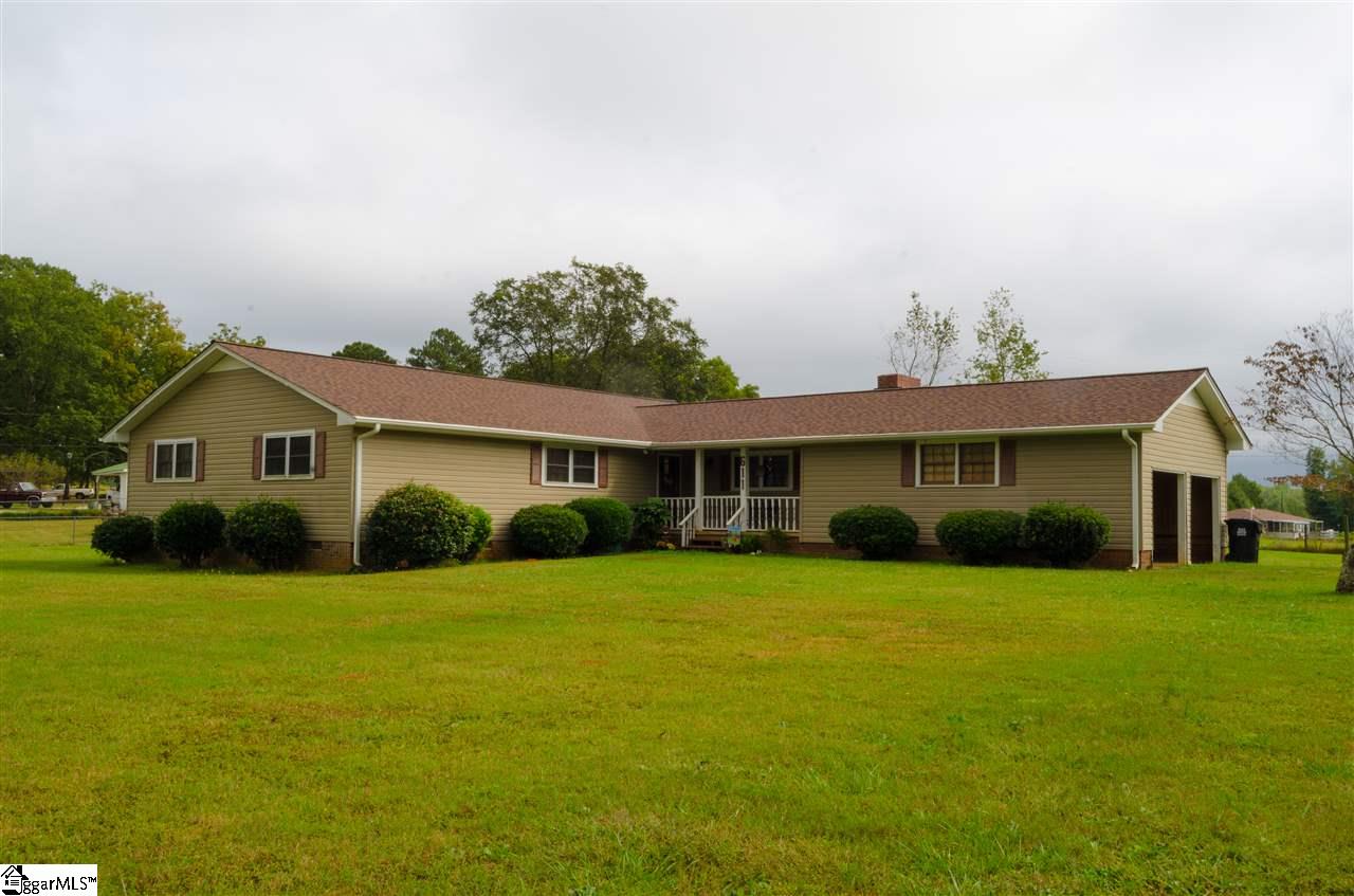 611 Lamar Mitchell Road Belton, SC 29627 - Photo 1 of 36