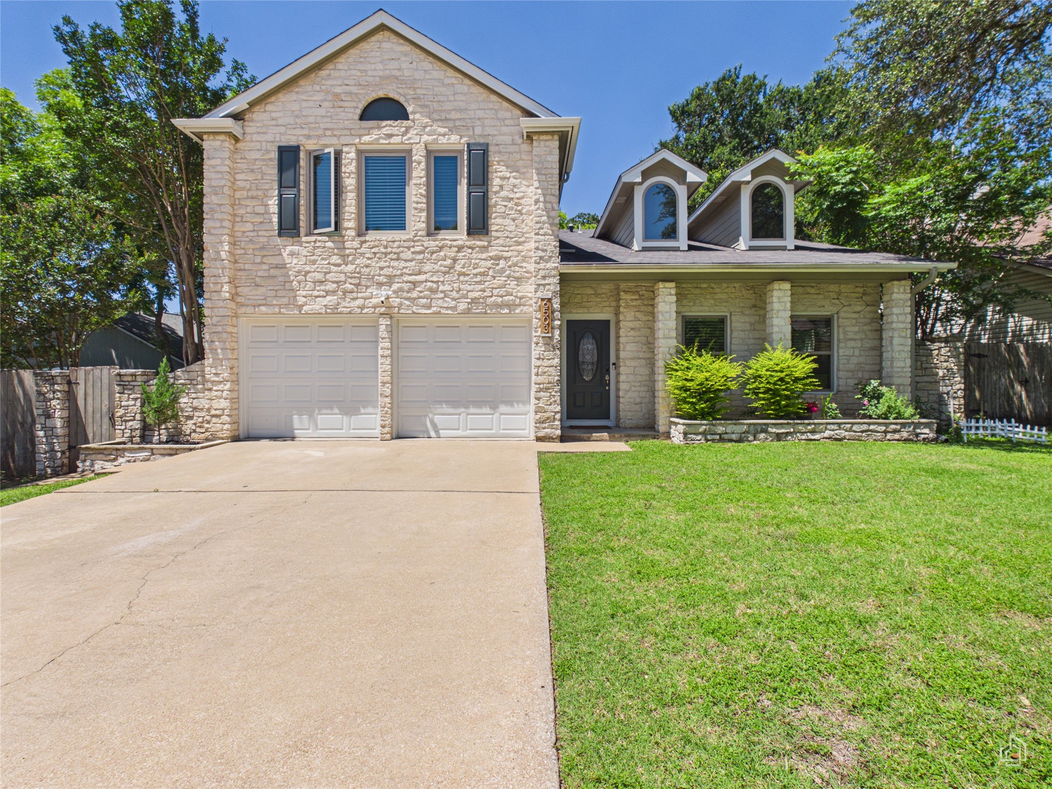 6503 Shiner Street Austin, TX 78729 - Photo 6 of 40