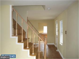 95 Fairton Millville Road Bridgeton, NJ 08302 - Photo 7 of 9 Living Room