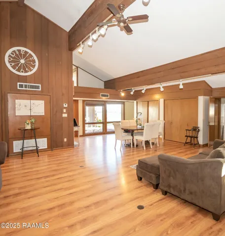 $395,000 | 2675 Pine Point Road, Ville Platte, LA 70586