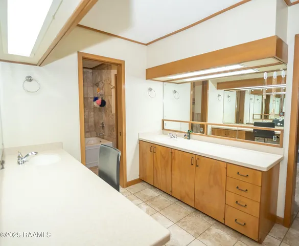 $395,000 | 2675 Pine Point Road, Ville Platte, LA 70586