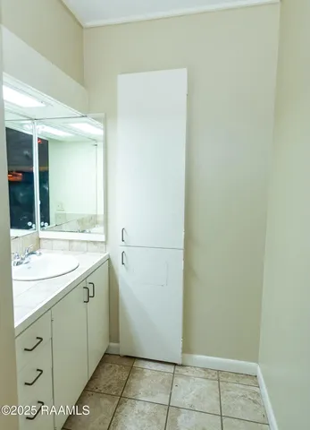 $395,000 | 2675 Pine Point Road, Ville Platte, LA 70586