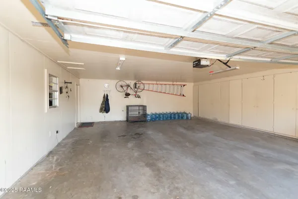 $395,000 | 2675 Pine Point Road, Ville Platte, LA 70586