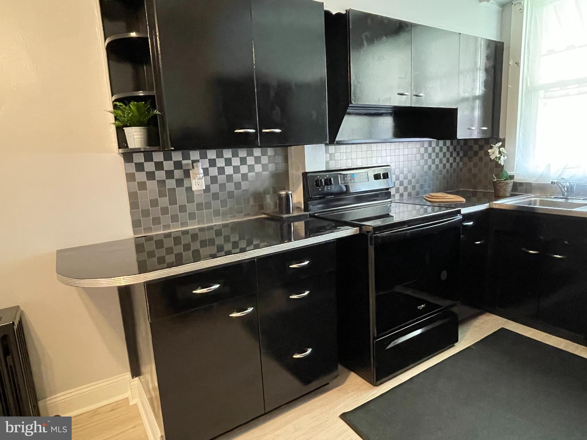 166 Clymer Street Reading, PA 19602 - Photo 5 of 7 1st floor kitchen