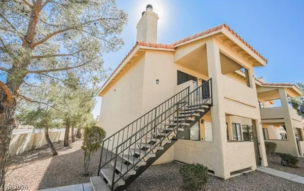 $1,399 | 1205 North Buffalo Drive, Unit 202, Las Vegas, NV 89128