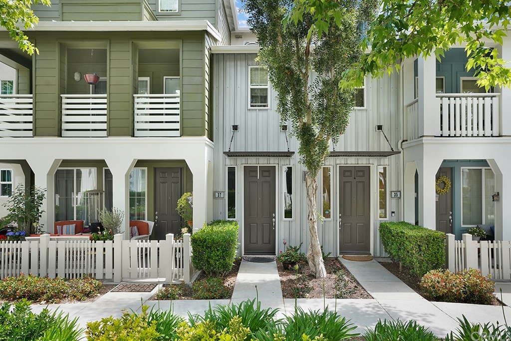 37 Palladium Lane Ladera Ranch, CA 92694 - Photo 2 of 28