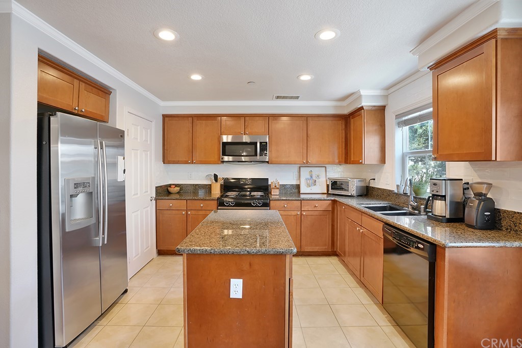 37 Palladium Lane Ladera Ranch, CA 92694 - Photo 10 of 28