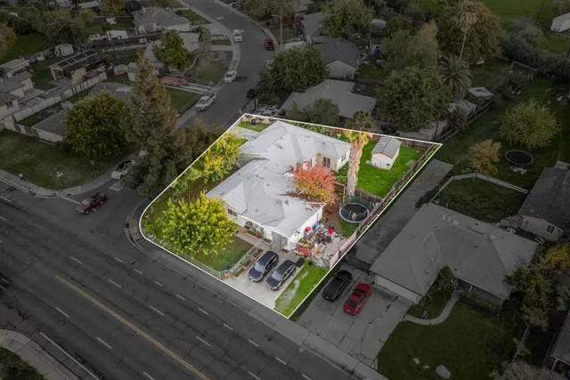 an aerial view of a house outdoor space