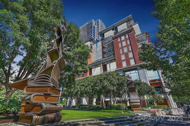 $1,500,000 | 435 South Tryon Street, Charlotte, NC 28202