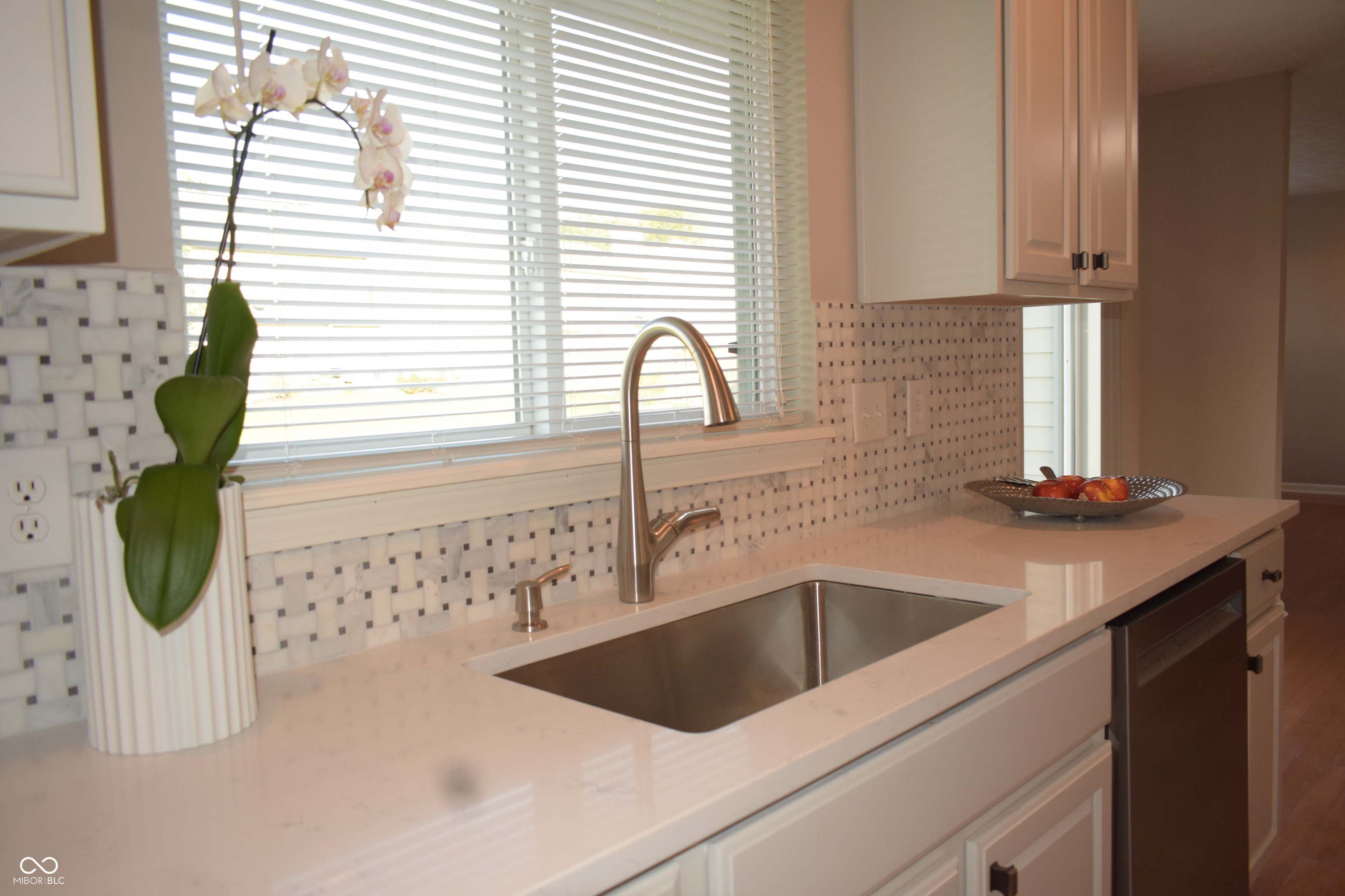 14010 Avalon E Drive Fishers, IN 46037 - Photo 9 of 30