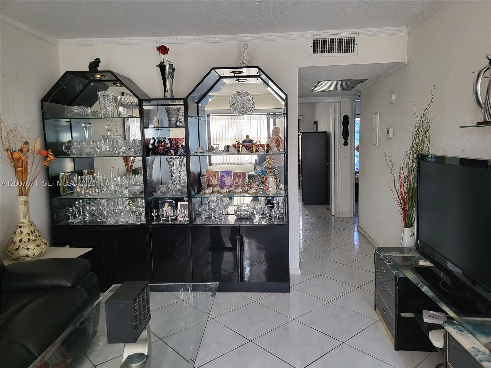 2050 Newcastle A, Unit 2050 Boca Raton, FL 33434 - Photo 2 of 11