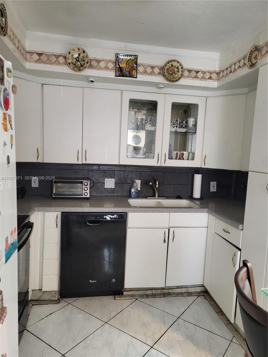 2050 Newcastle A, Unit 2050 Boca Raton, FL 33434 - Photo 4 of 11