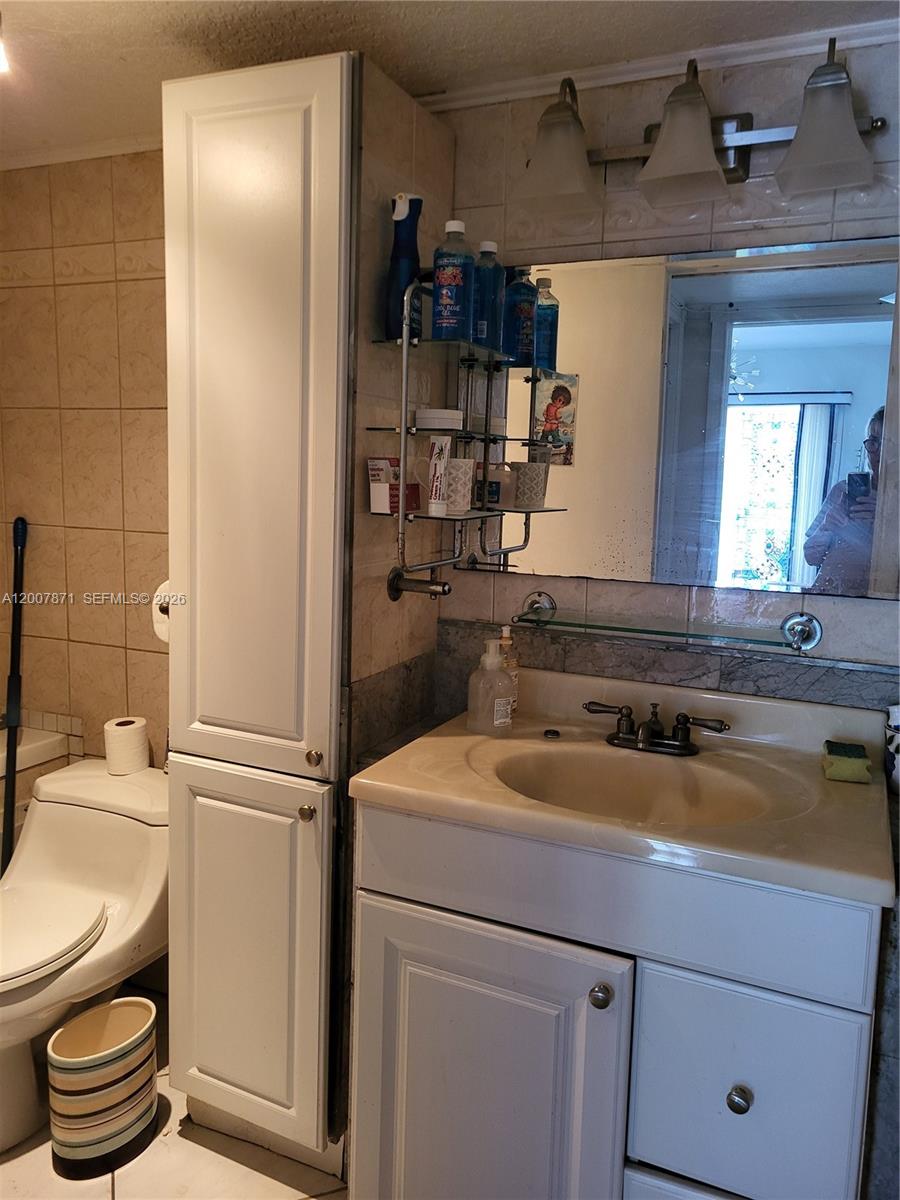 2050 Newcastle A, Unit 2050 Boca Raton, FL 33434 - Photo 6 of 11